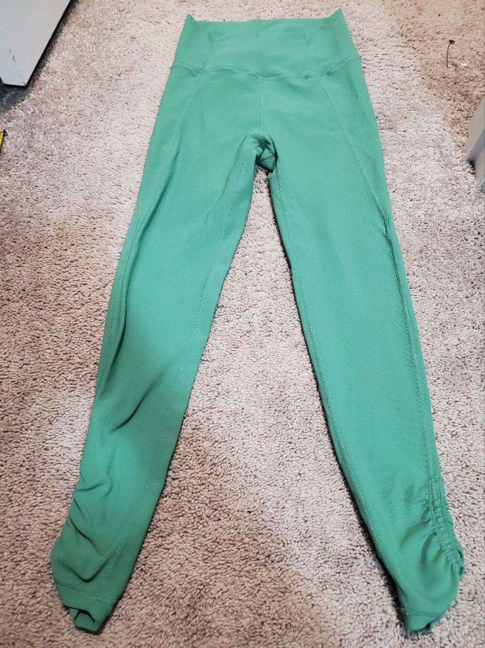 Wilo Green Ruched Leg Leggings Size Small
